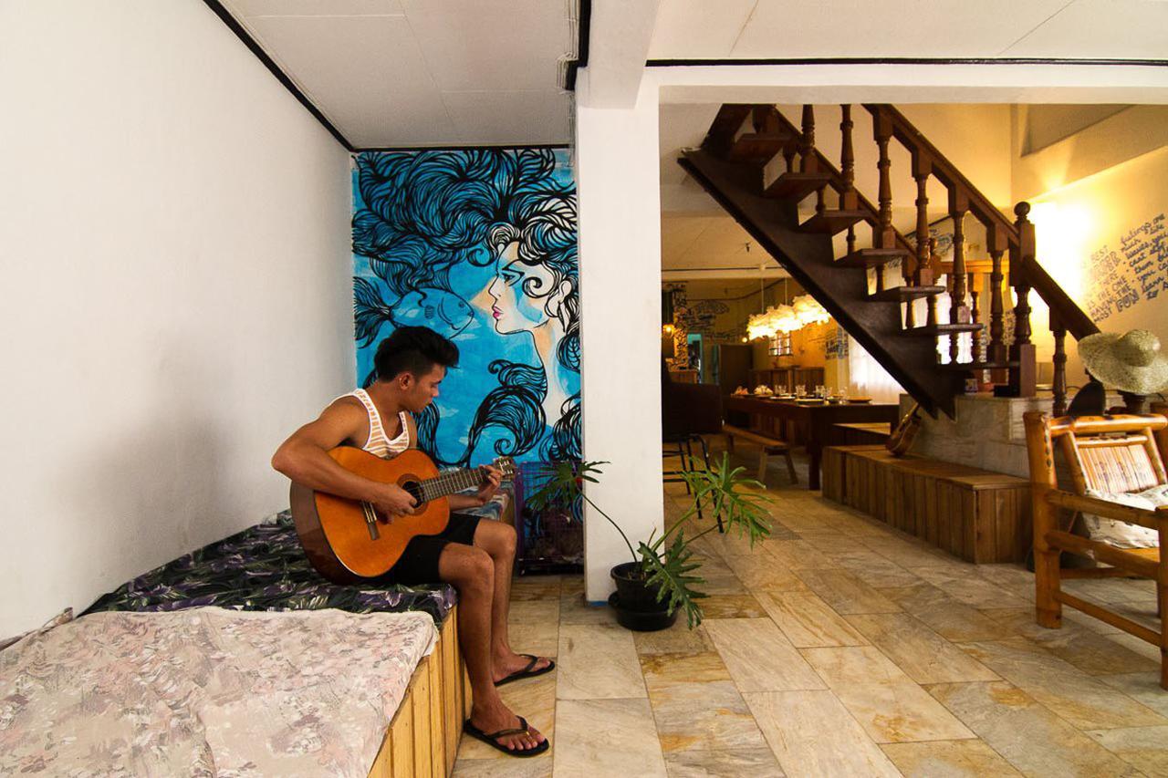 Go Surfari House Vandrerhjem Baler Eksteriør bilde